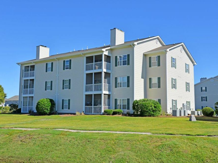 Still Meadow Village Apartments in Wilmington, NC